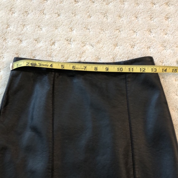 F21 Mini skirts - Picture 4 of 5